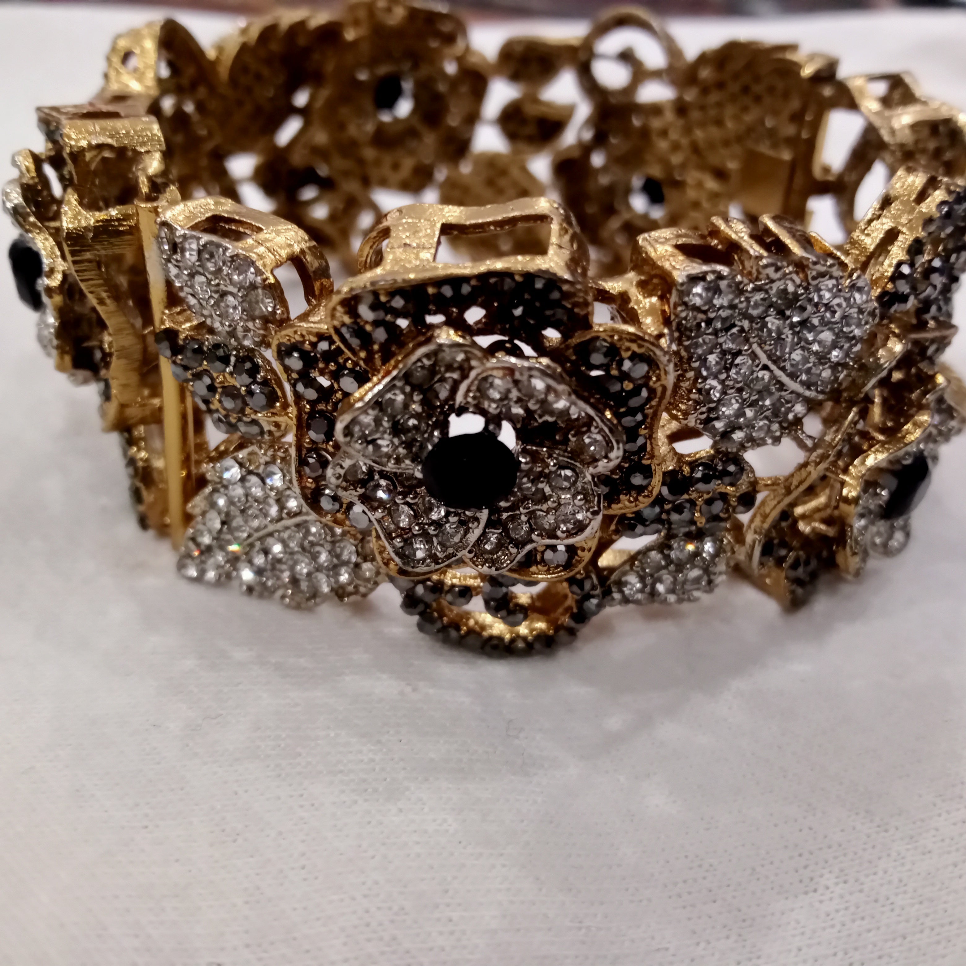 Vintage Floral Filigree Cuff Bracelet – Black & White Crystal Inlay